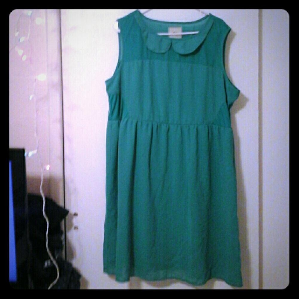 Sleeveless dress